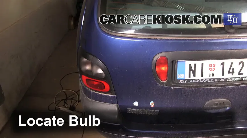 2000 Renault Scenic Megane 1.6L 4 Cyl. Lights Tail Light (replace bulb)